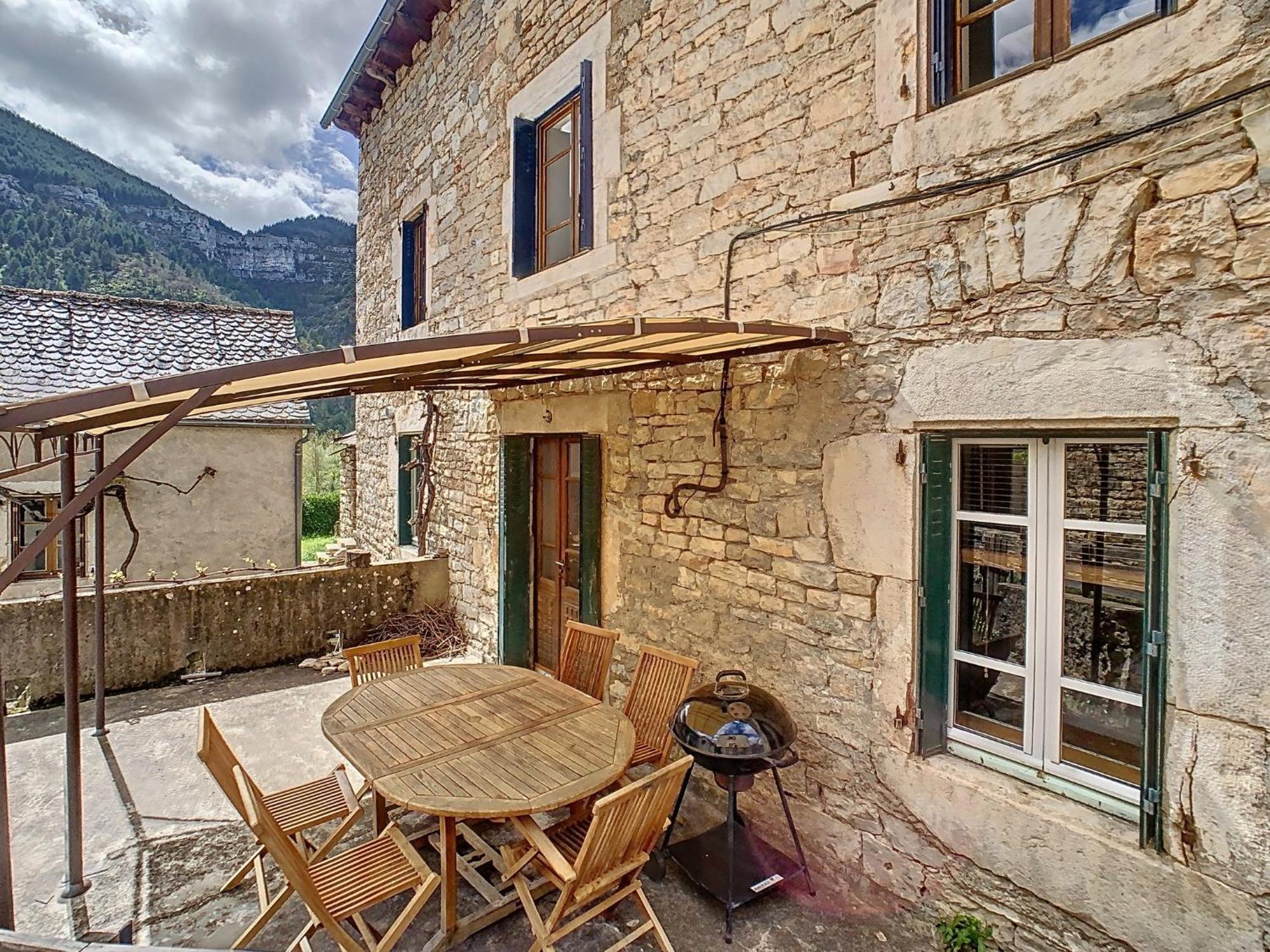 Gorges Du Tarn Gite En Pierres Avec Terrasse Quezac  Exteriér fotografie